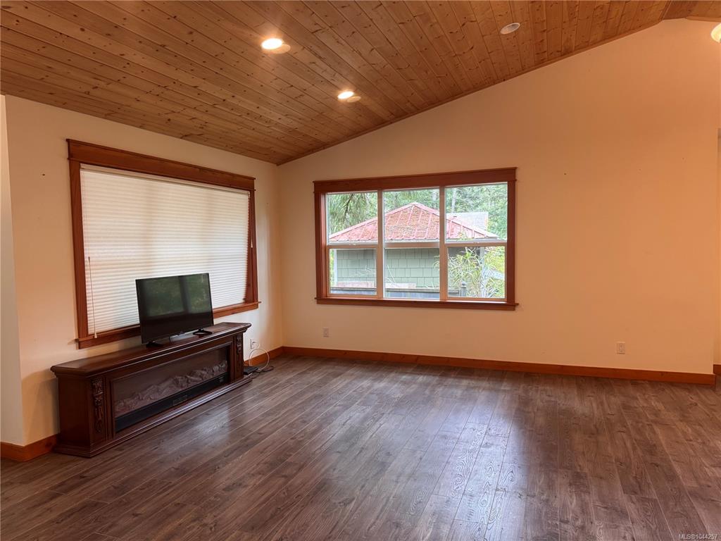 Fourth View of 685 Rollo Rd, Gabriola Island, BC, V0R 1X3