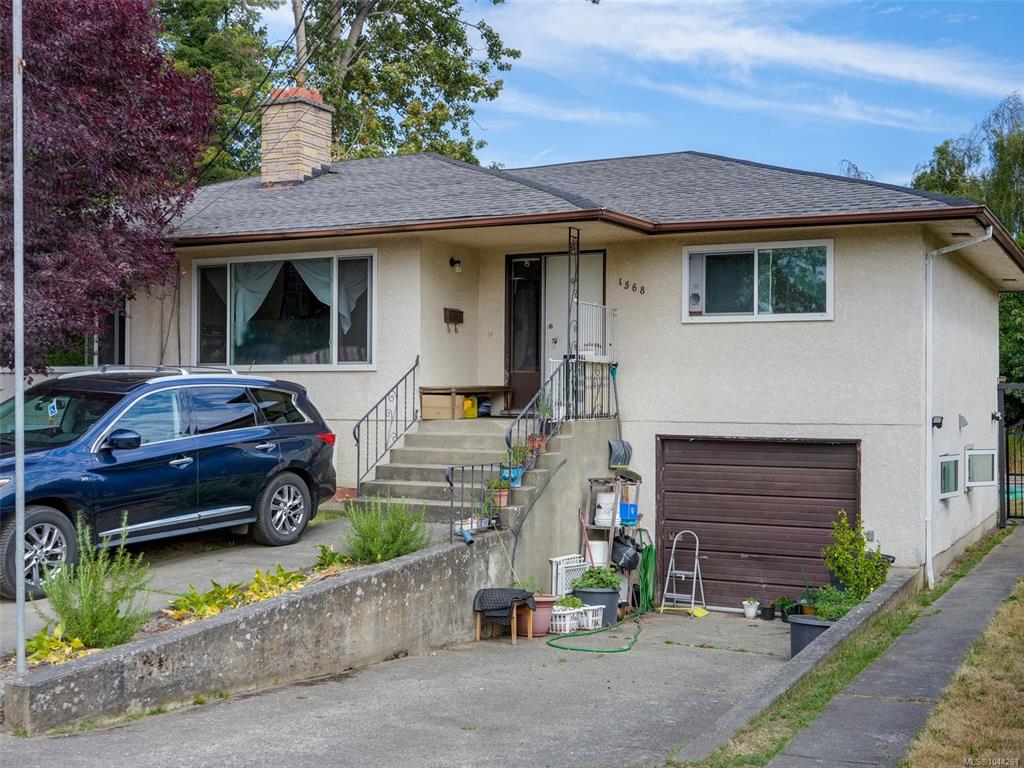 Third View of 1564 North Dairy Rd, Saanich, BC, V8T 3V3