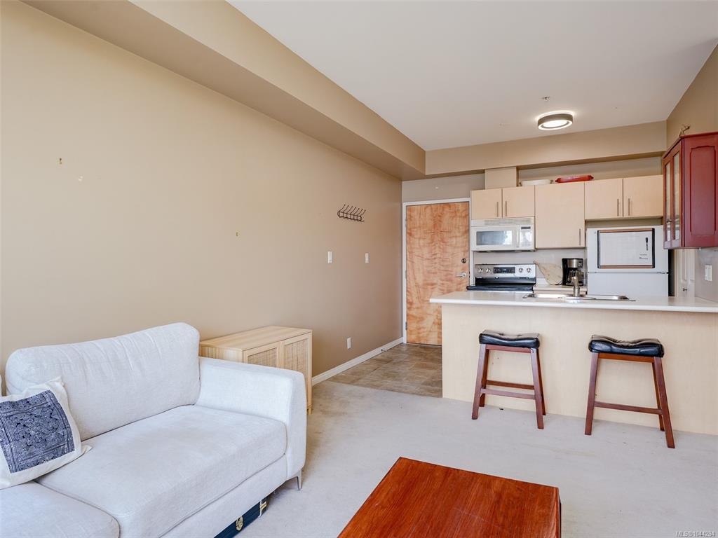 Fourth View of 1550 Church Ave, Saanich, BC, V8P 2H1