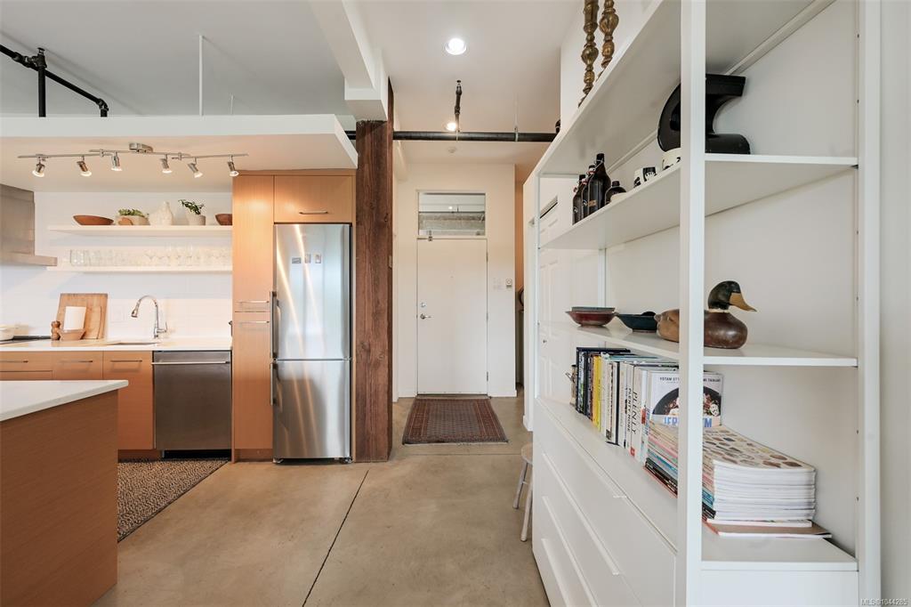 Fifth View of 455 Sitkum Rd, The Edge, Victoria, BC, V9A 7N9