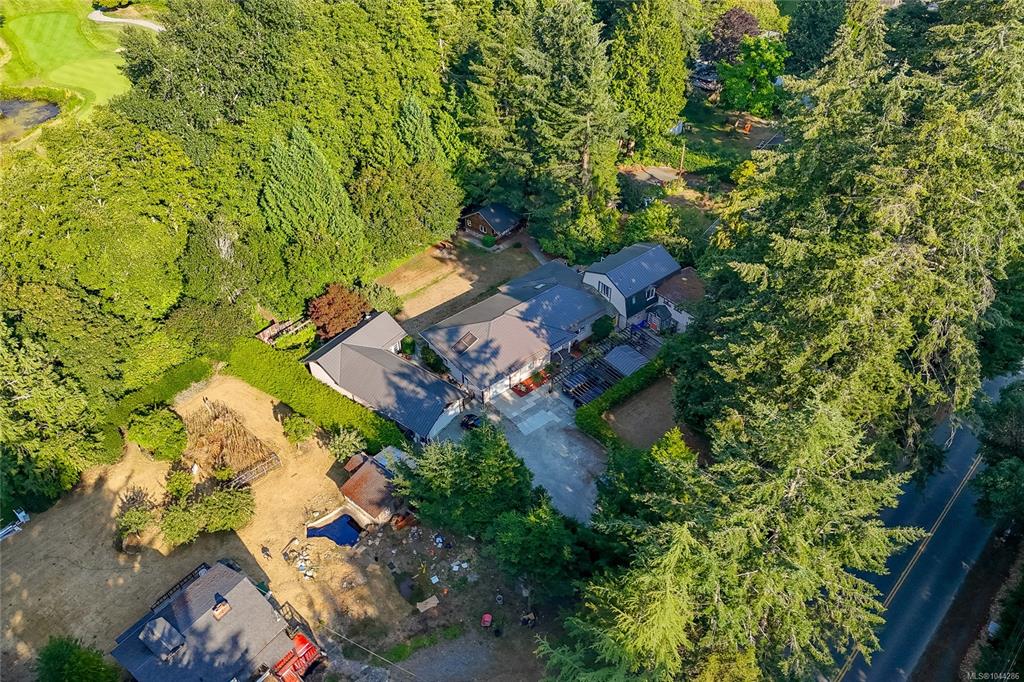 Third View of 5435 Fowler Rd, Saanich, BC, V8Y 1Y4