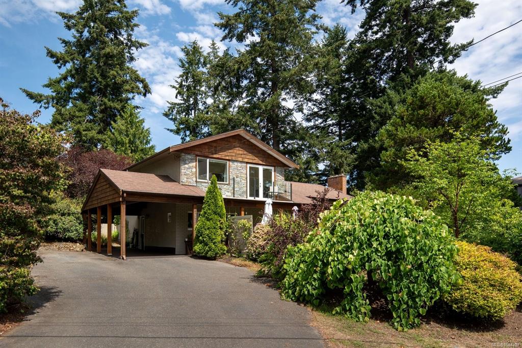 Third View of 10496 Jocelyn Pl, Sidney, BC, V8L 2P5