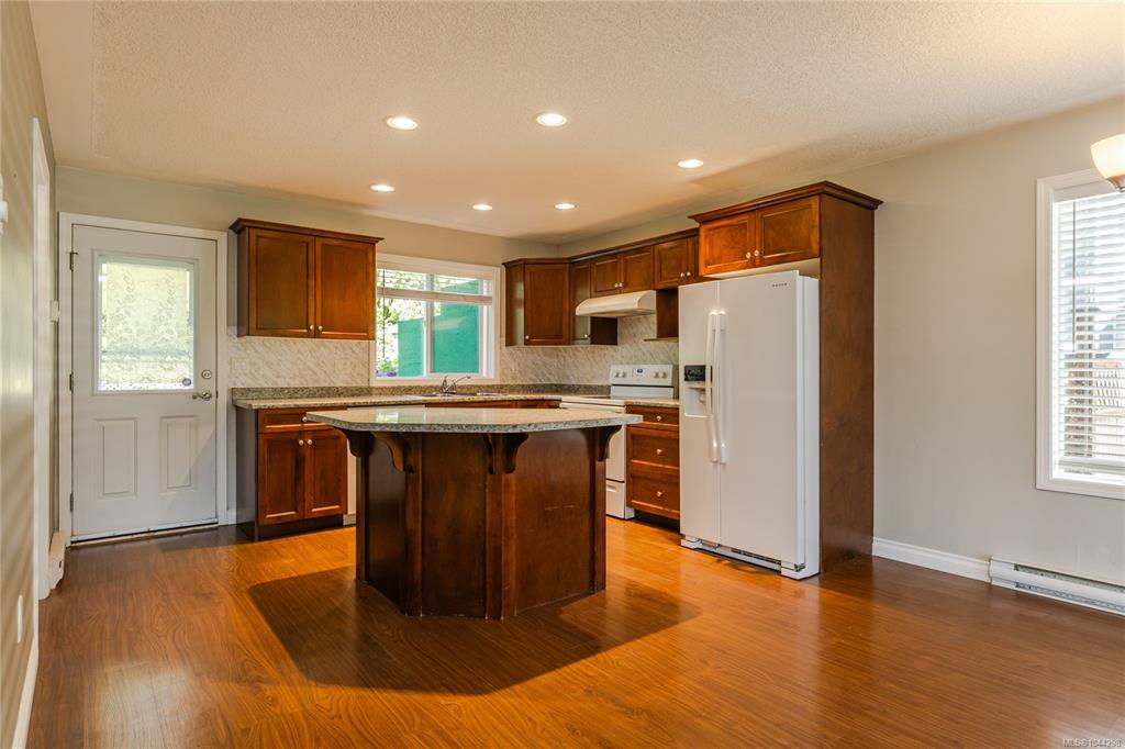 Fifth View of 293 Applegreen Ave, Nanaimo, BC, V9R 0A7