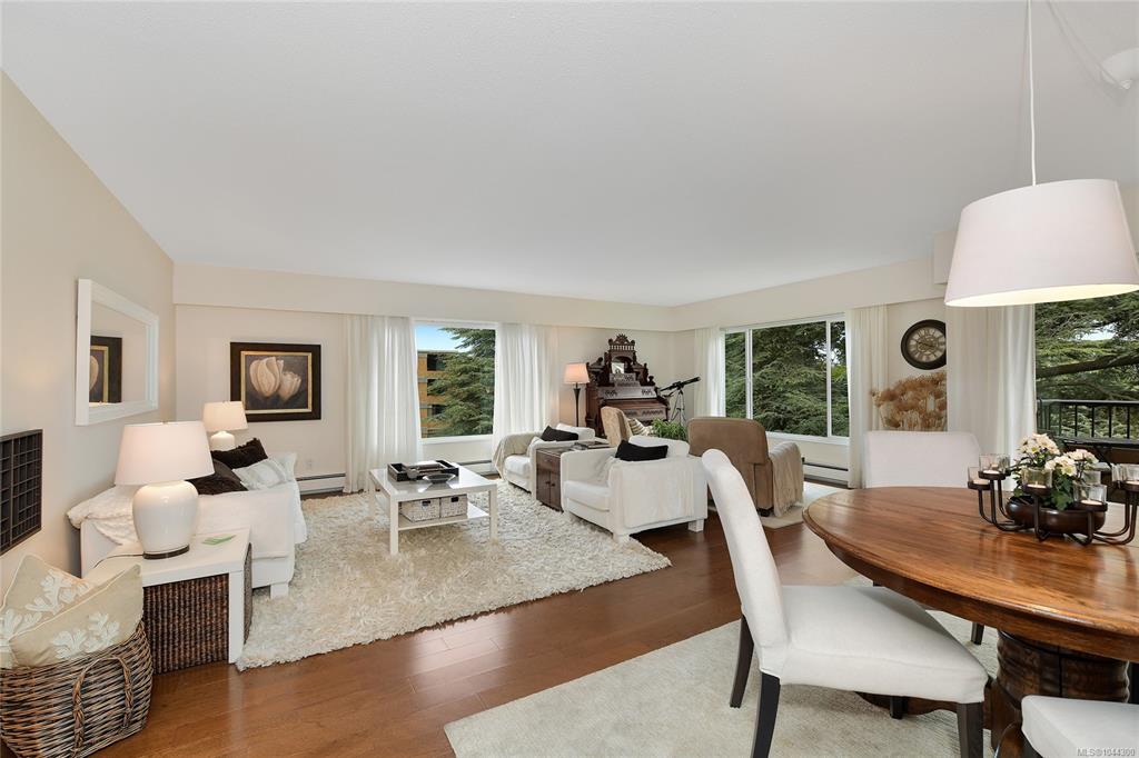 Fourth View of 2930 Cook St, Spencer Castle, Victoria, BC, V8W 3G3