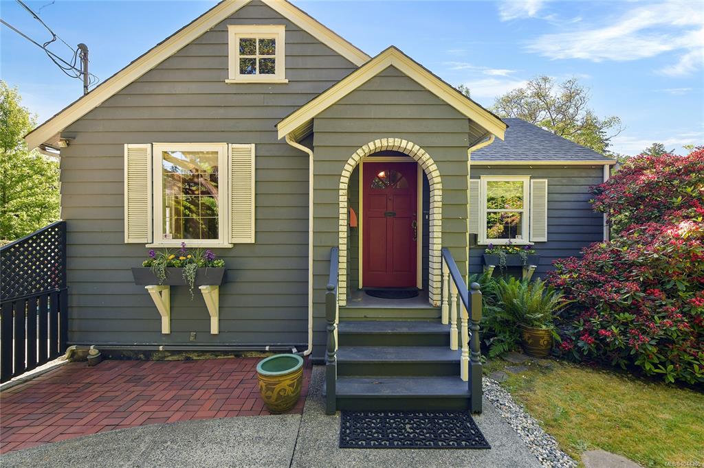 Fifth View of 4296 Cedar Hill Rd, Saanich, BC, V8N 3C5