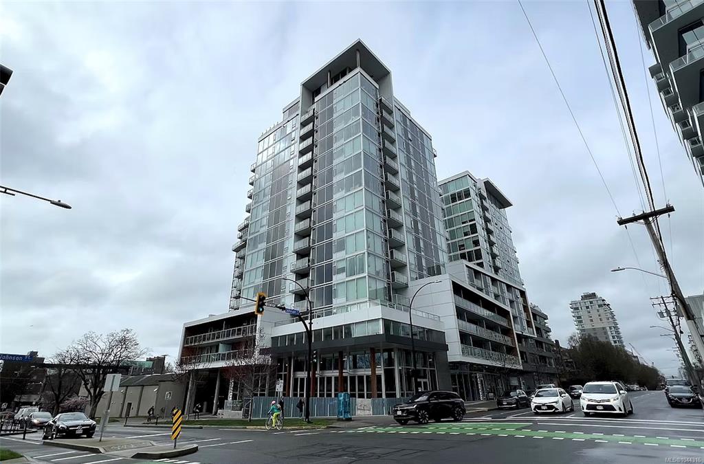 989 Johnson St, 1044316, BC,