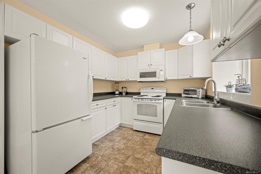 Third View of 2118 Mission Rd, Courtenay, BC, V9N 8Y7