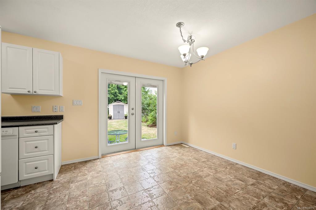 Fifth View of 2118 Mission Rd, Courtenay, BC, V9N 8Y7