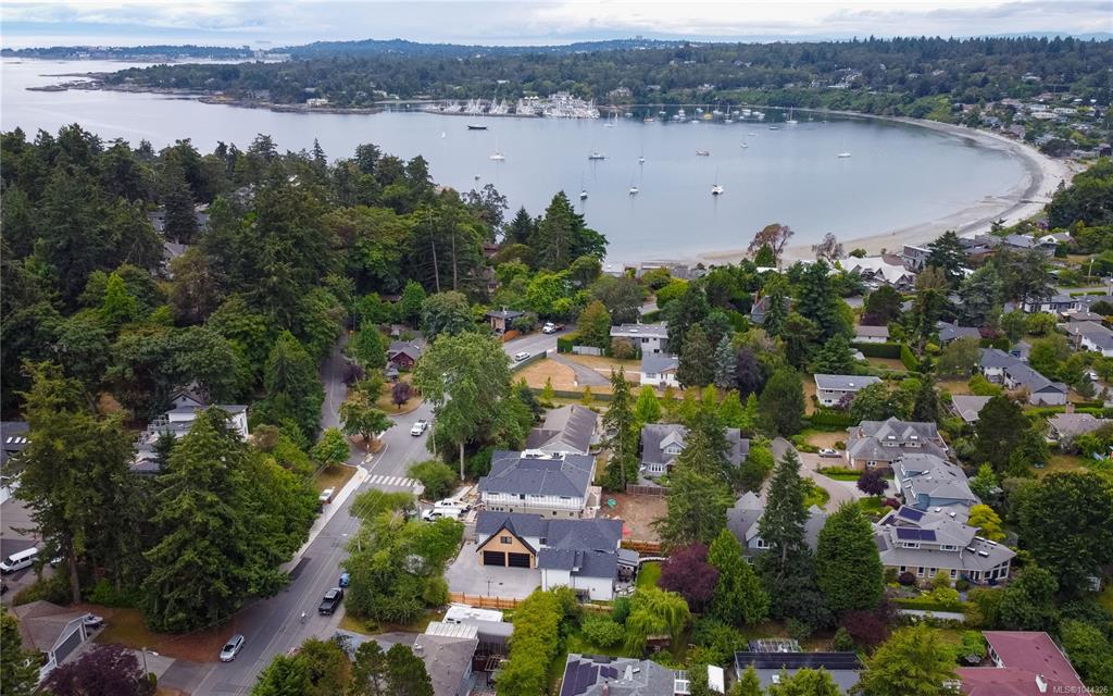 Fourth View of 3942 Telegraph Bay Rd, Saanich, BC, V8N 4H7