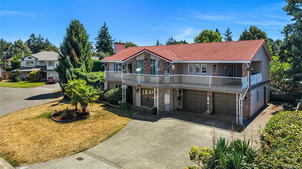 Third View of 1833 Knutsford Pl, Saanich, BC, V8N 6E3