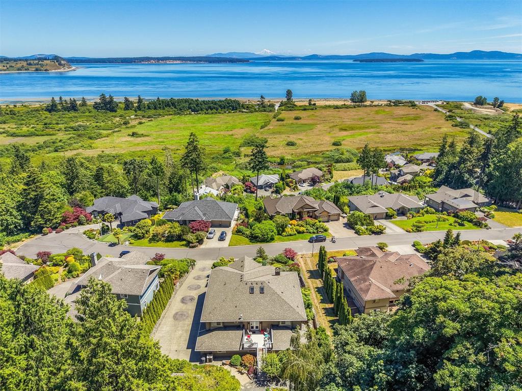 Fifth View of 7012 Island View Pl, Central Saanich, BC, V8M 2J6