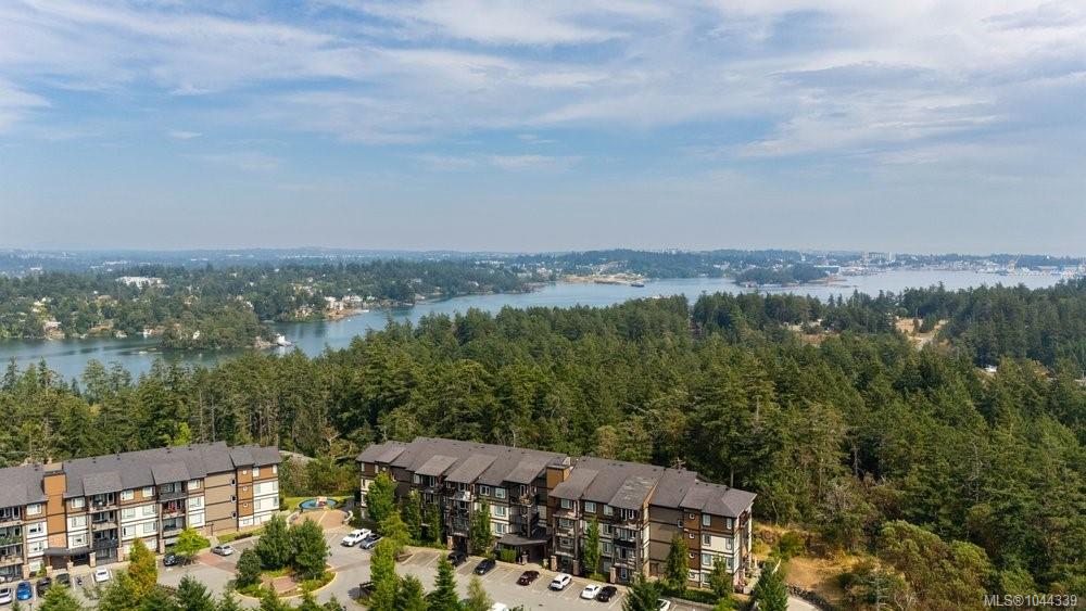 Third View of 286 Wilfert Rd, COHO, View Royal, BC, V9C 1A3