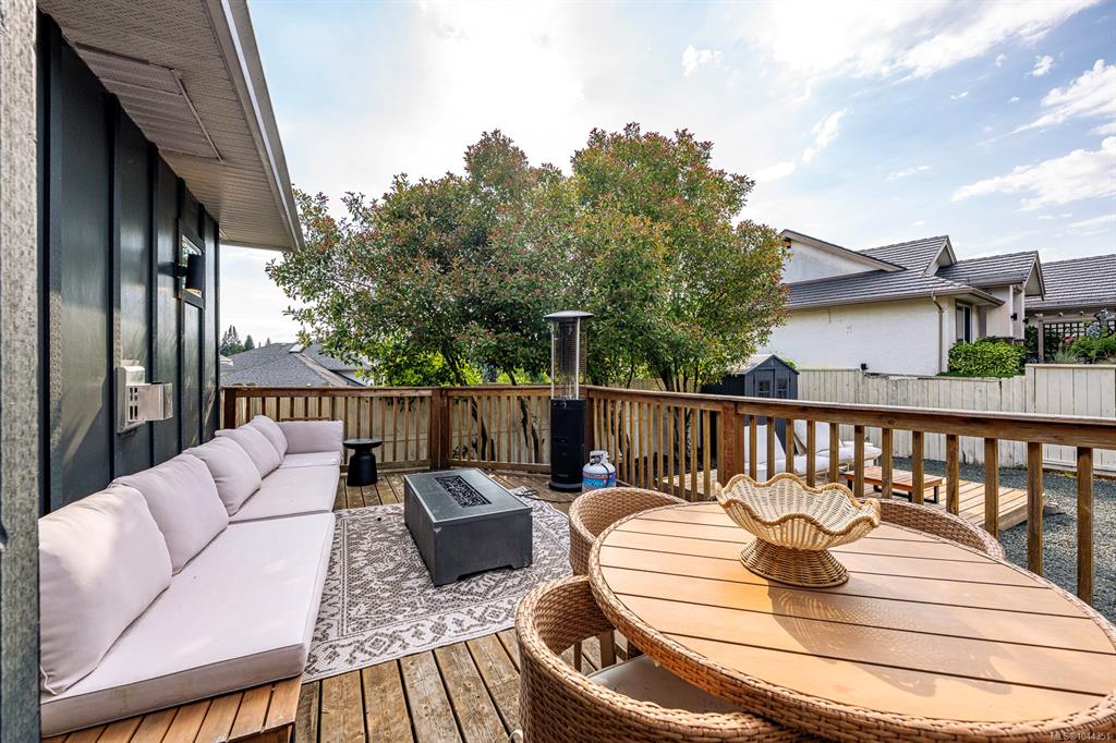 Third View of 1405 Malahat Dr, Courtenay, BC, V9N 8H3
