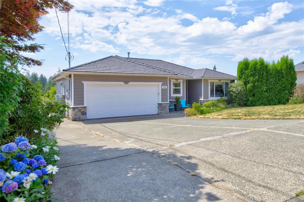Third View of 1059 Thorpe Ave, Courtenay, BC, V9N 7K7