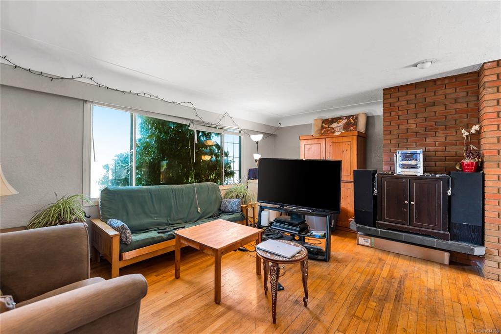 Fourth View of 4479 Majestic Dr, Saanich, BC, V8N 3H7
