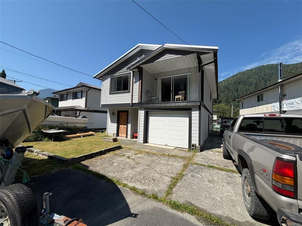 Second View of 522 Alpine View Rd, Tahsis, BC, V0P 1X0