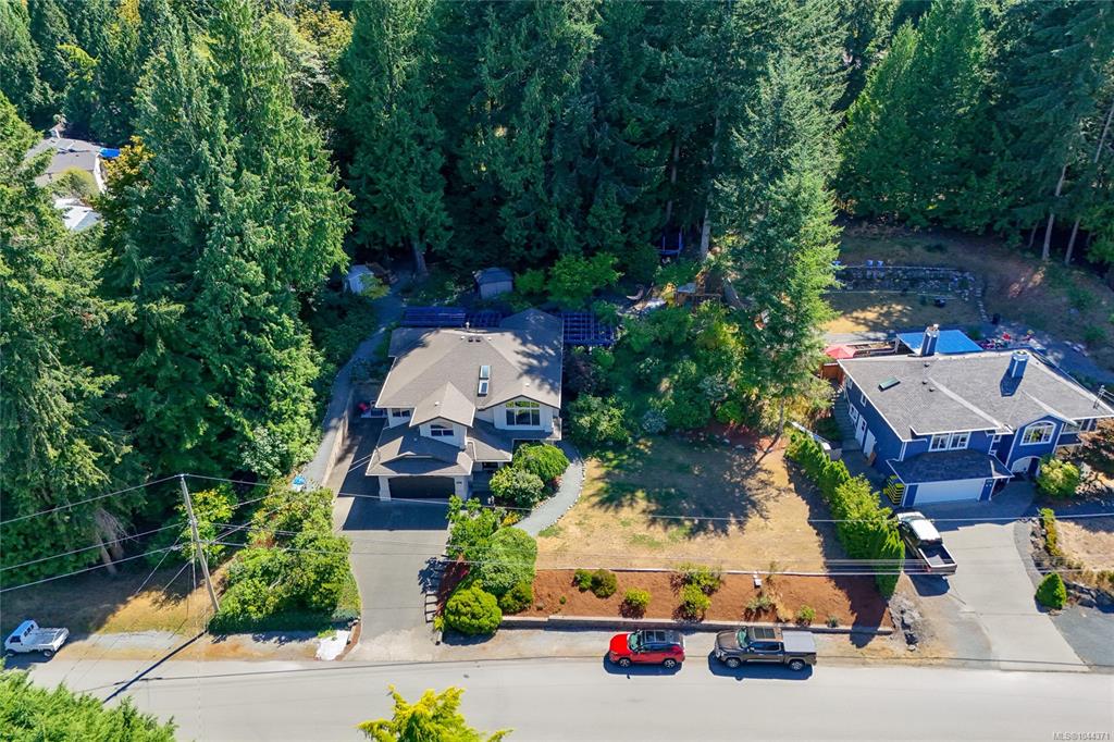 Third View of 804 Bucktail Rd, Mill Bay, BC, V8H 1H5