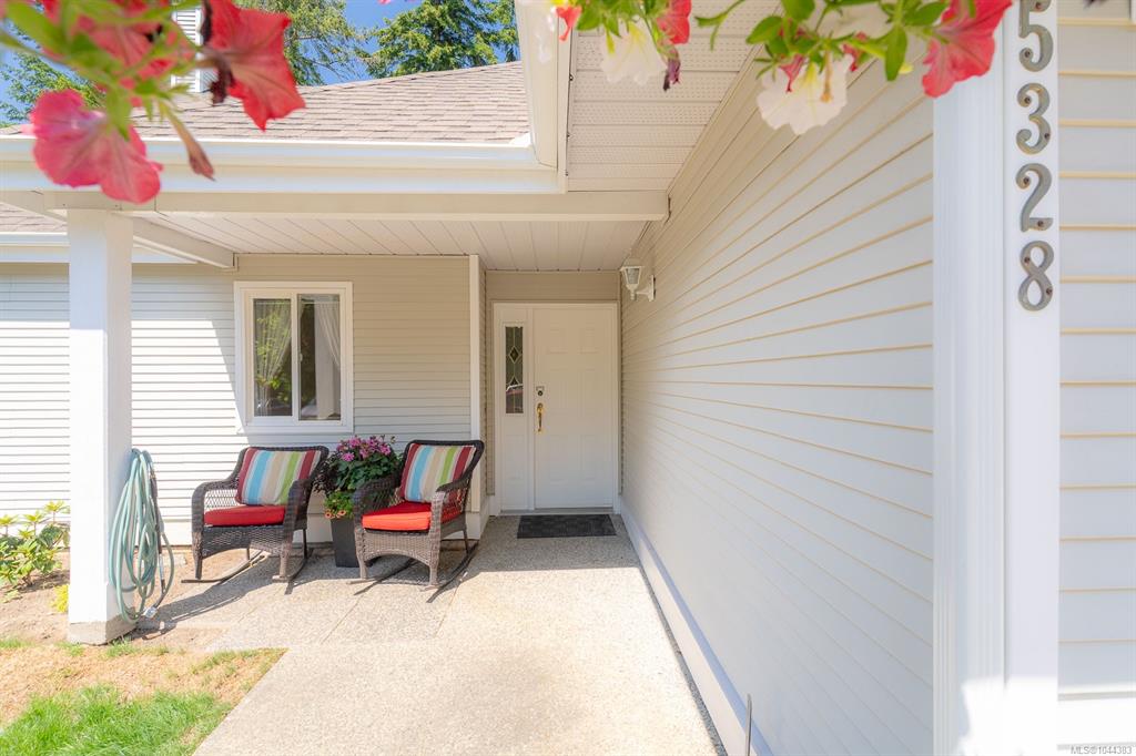Third View of 5328 Arbour Lane, The Highlands, Nanaimo, BC, V9T 6E5