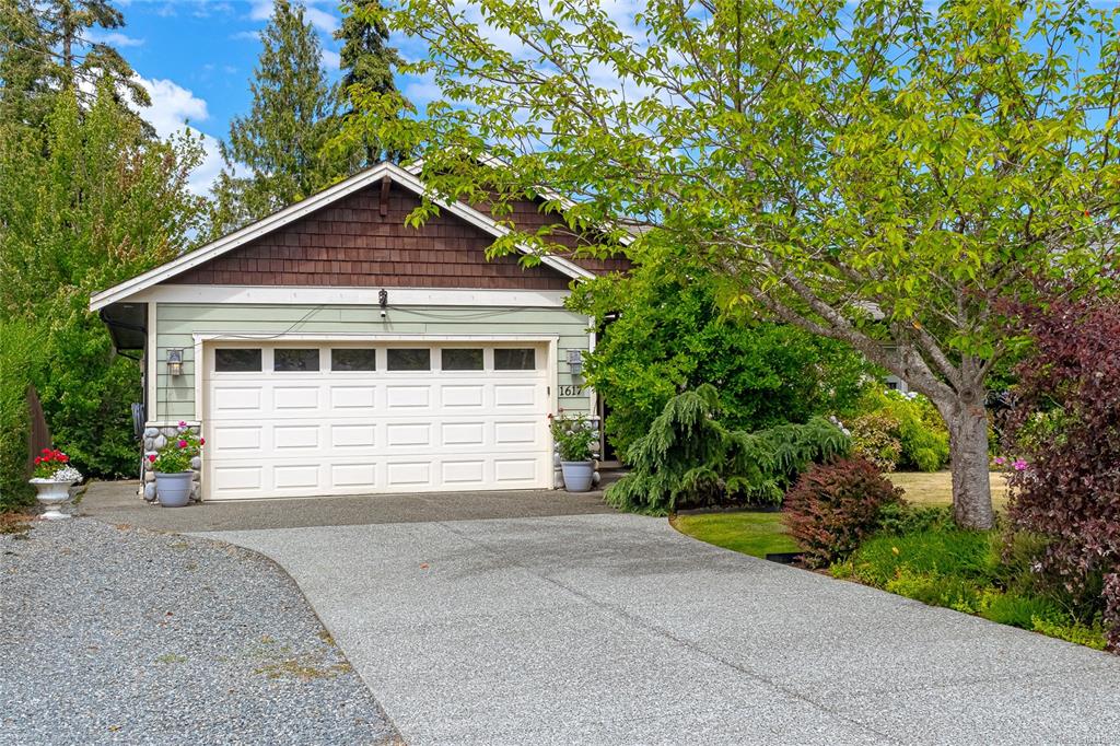 Fifth View of 1617 Simon Pl, Cowichan Bay, BC, V0R 1N1