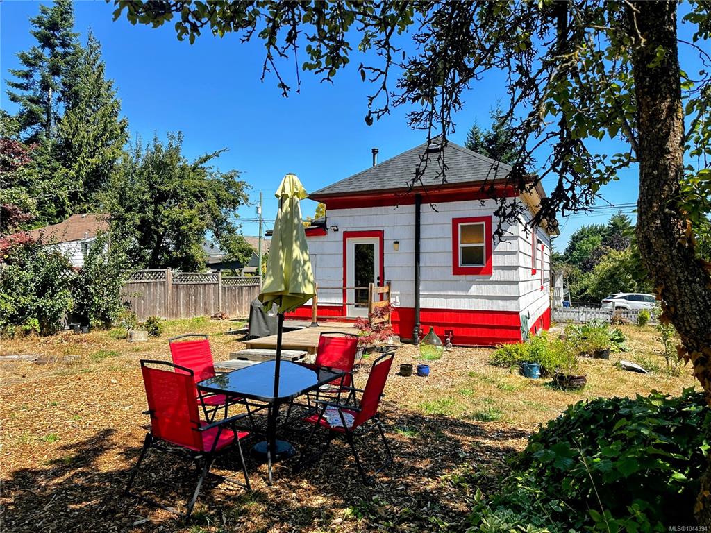 37 Strickland St, 1044394, BC,