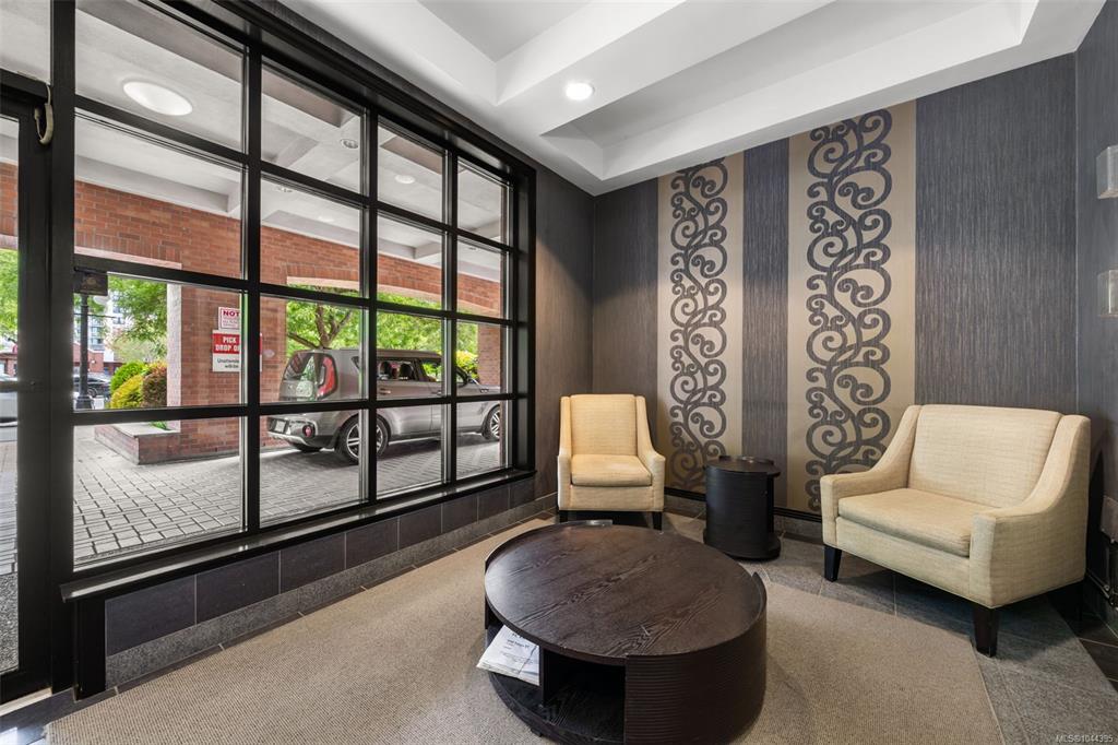 Fourth View of 930 Yates St, The Manhattan, Victoria, BC, V8V 4Z3