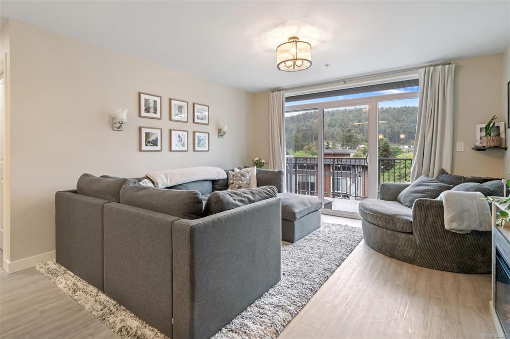 Third View of 110 Presley Pl, View Royal, BC, V9B 0Z1