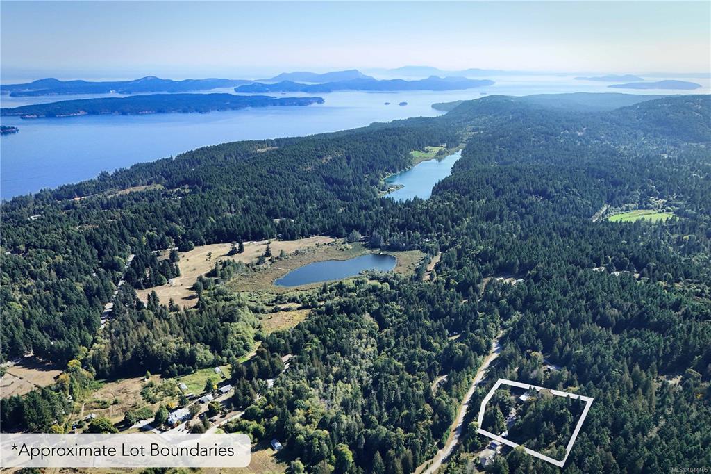Third View of 168 Sunrise Pl, Salt Spring, BC, V8K 0A7