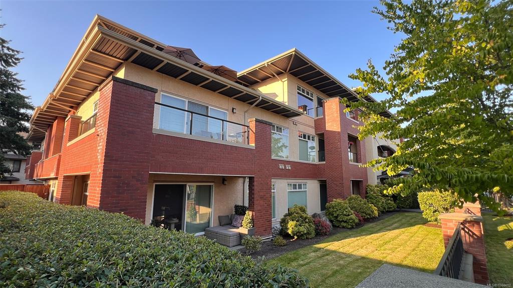 Fourth View of 2380 Brethour Ave, Sidney, BC, V8L 2A5