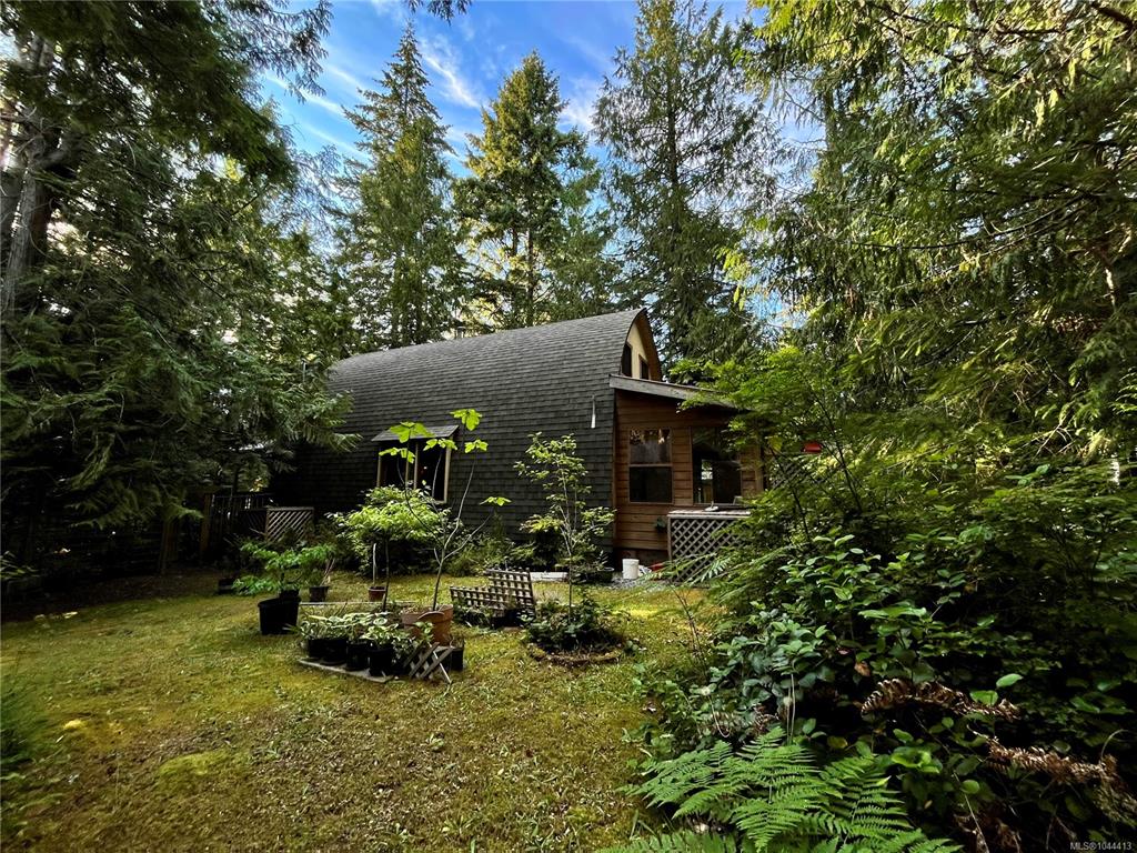 Third View of 387 Lyngail Pl, Gabriola Island, BC, V0R 1X1