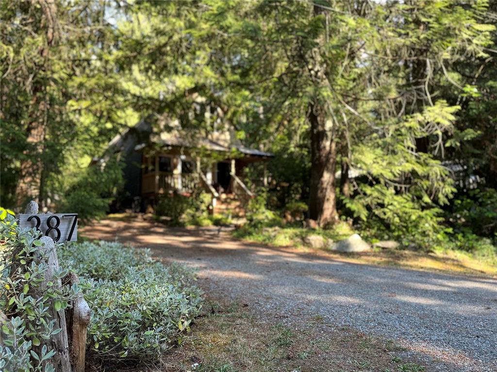 Fifth View of 387 Lyngail Pl, Gabriola Island, BC, V0R 1X1