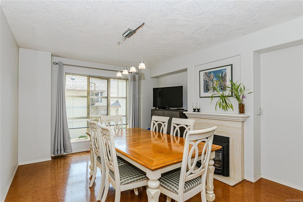Fourth View of 510 Marsett Pl, Amble Green, Saanich, BC, V8Z 7J1