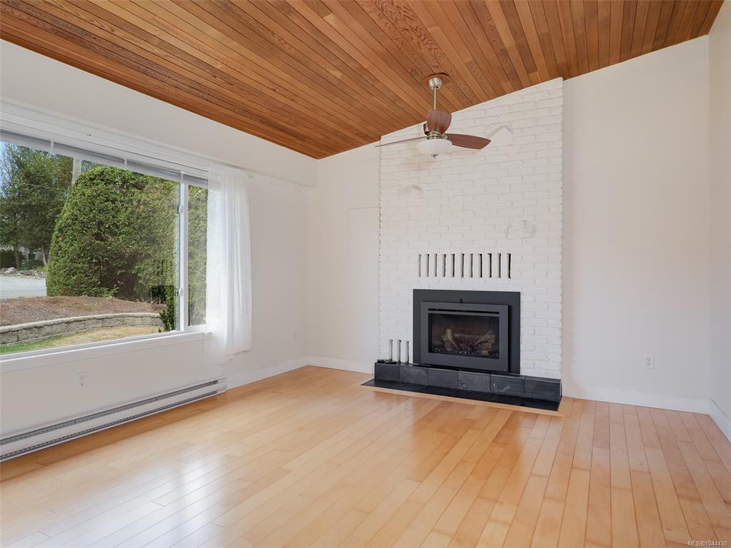 Fifth View of 7927 Wallace Dr, Central Saanich, BC, V8M 1L4