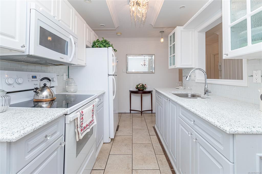 Fifth View of 2050 White Birch Rd, Marina Park, Sidney, BC, V8L 2R1