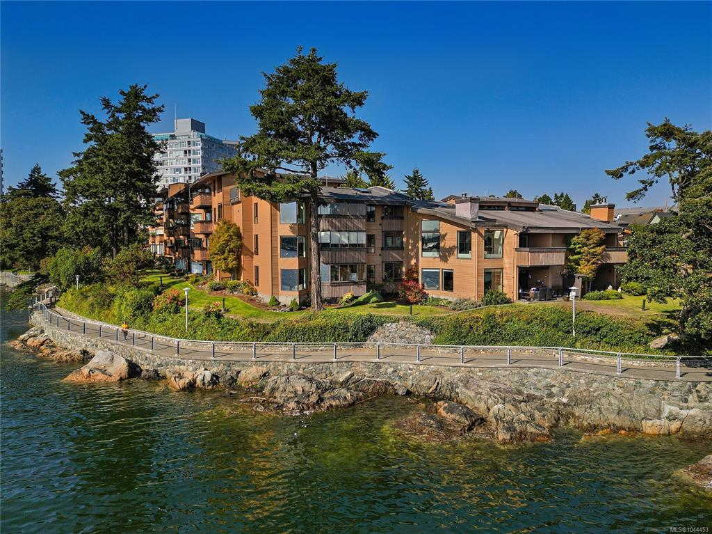 Second View of 630 Seaforth St, Victoria, BC, V9A 3R7