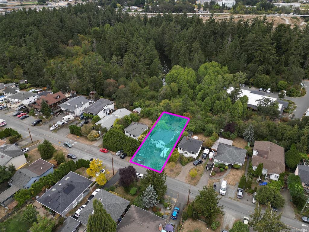 Fourth View of 482 Ker Ave, Saanich, BC, V9A 2B7