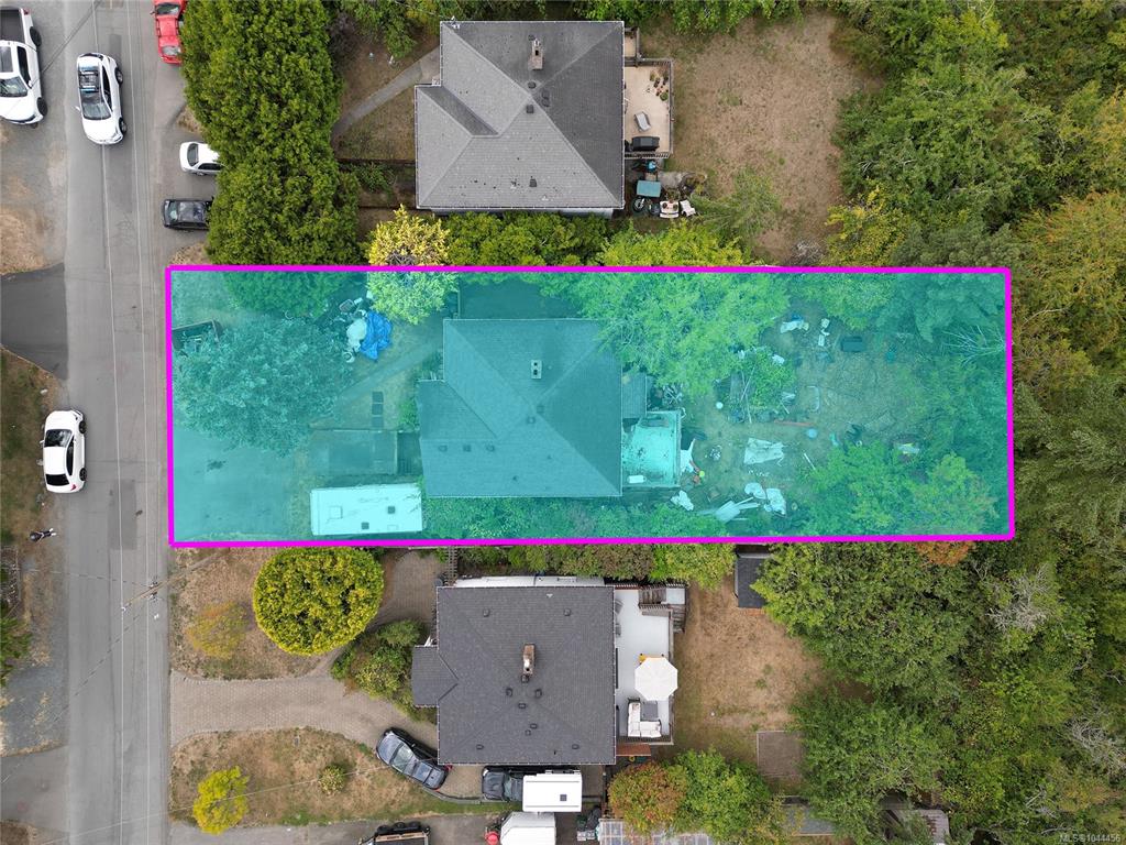 Fifth View of 482 Ker Ave, Saanich, BC, V9A 2B7