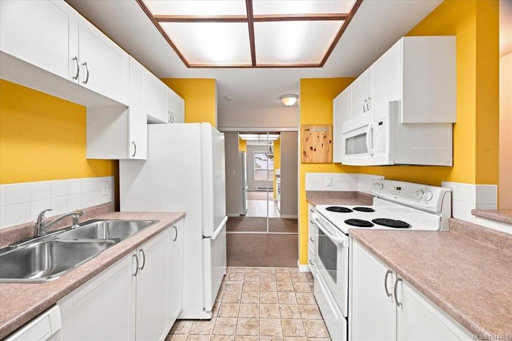 Third View of 1631 Dufferin Cres, Nanaimo, BC, V9S 5T4