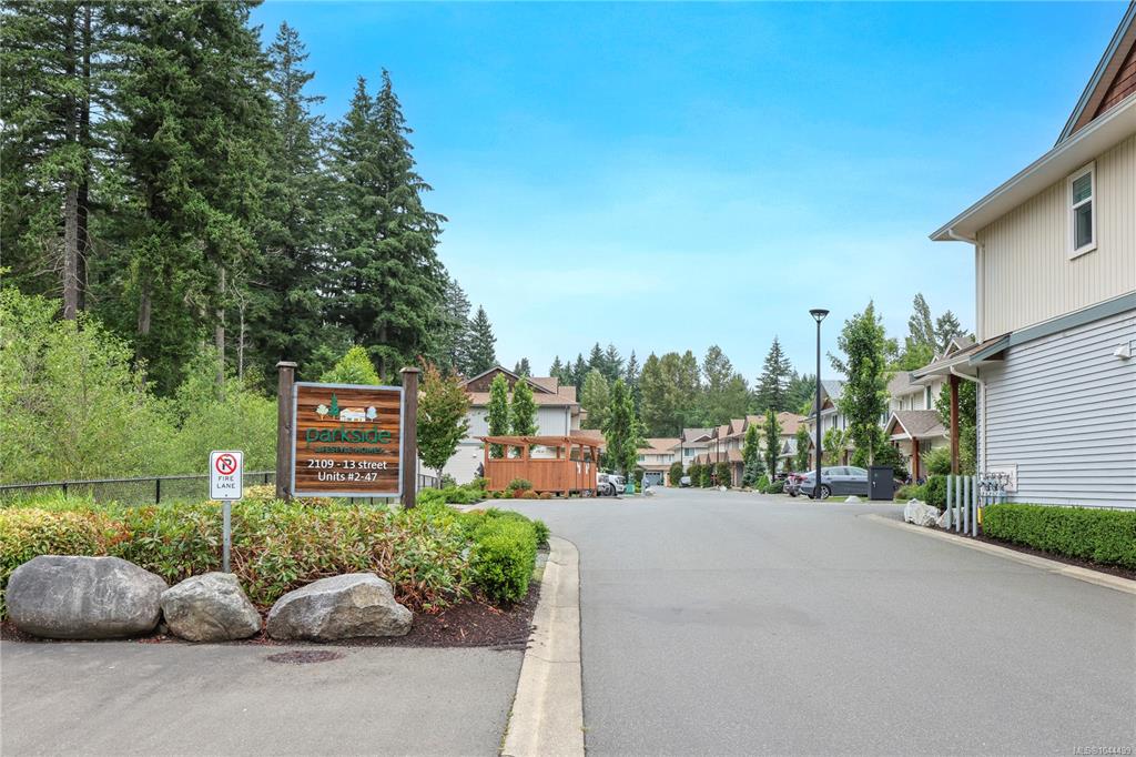 Third View of 2109 13 Th St Ne, PARKSIDE, Courtenay, BC, V9N 0B1