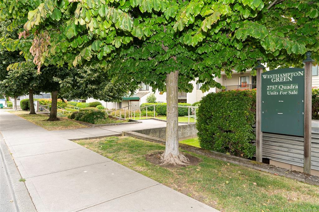 Third View of 2757 Quadra St, Westhampton Green, Victoria, BC, V8T 4E5