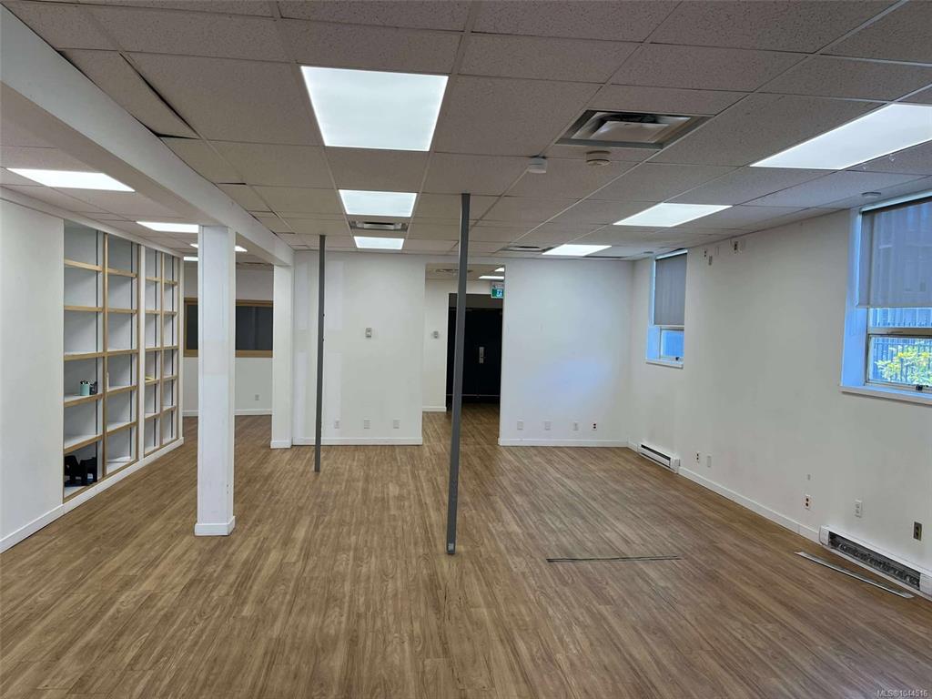Fifth View of 1025 Pandora Ave, Victoria, BC, V8V 3P6