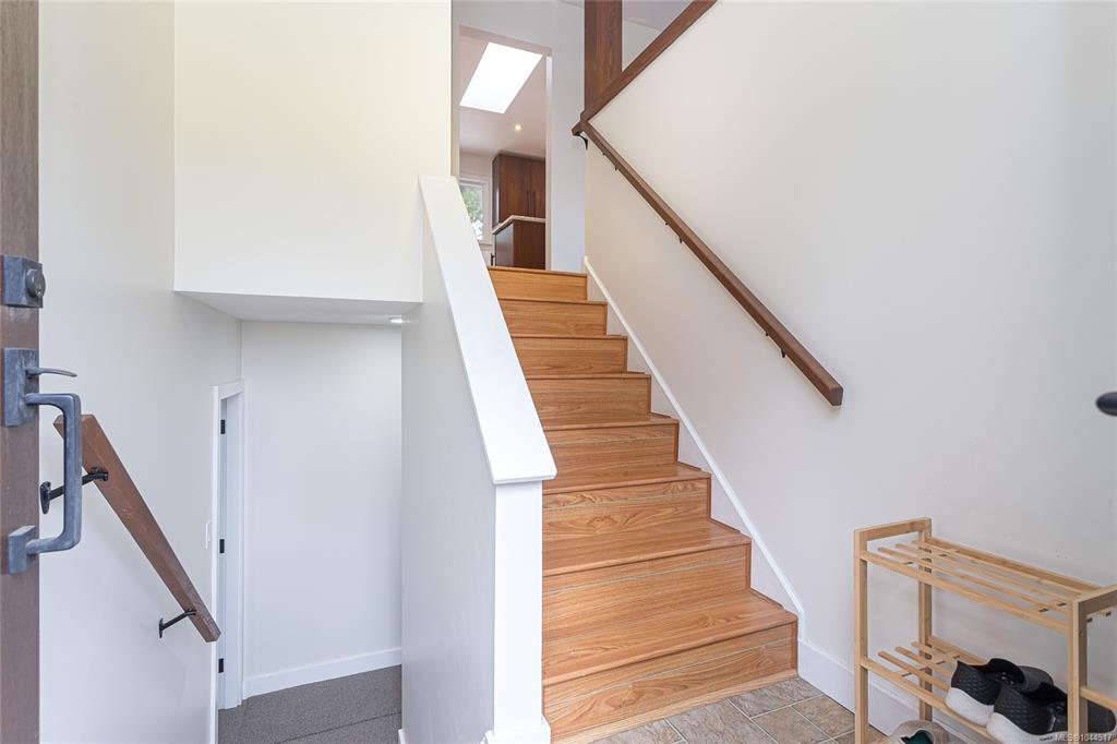 Fifth View of 5861 Sycamore St, Duncan, BC, V9L 3E3