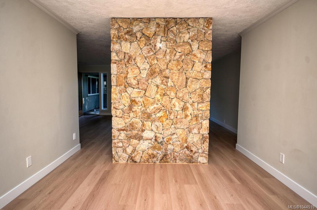 Fourth View of 4630 Lochside Dr, Saanich, BC, V8Y 2T1