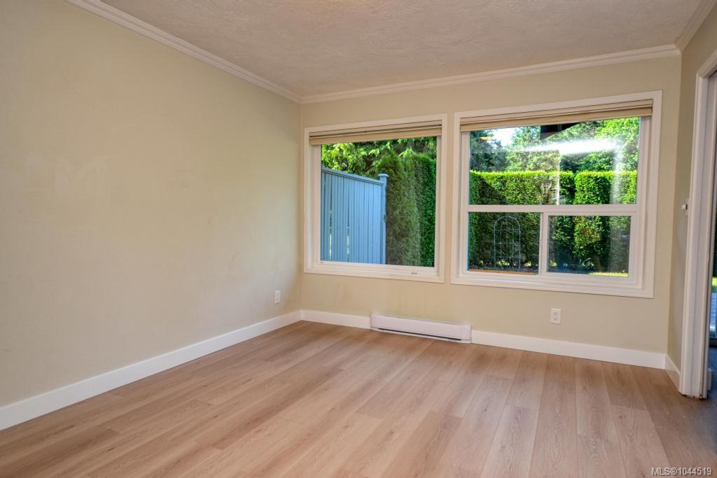 Fifth View of 4630 Lochside Dr, Saanich, BC, V8Y 2T1