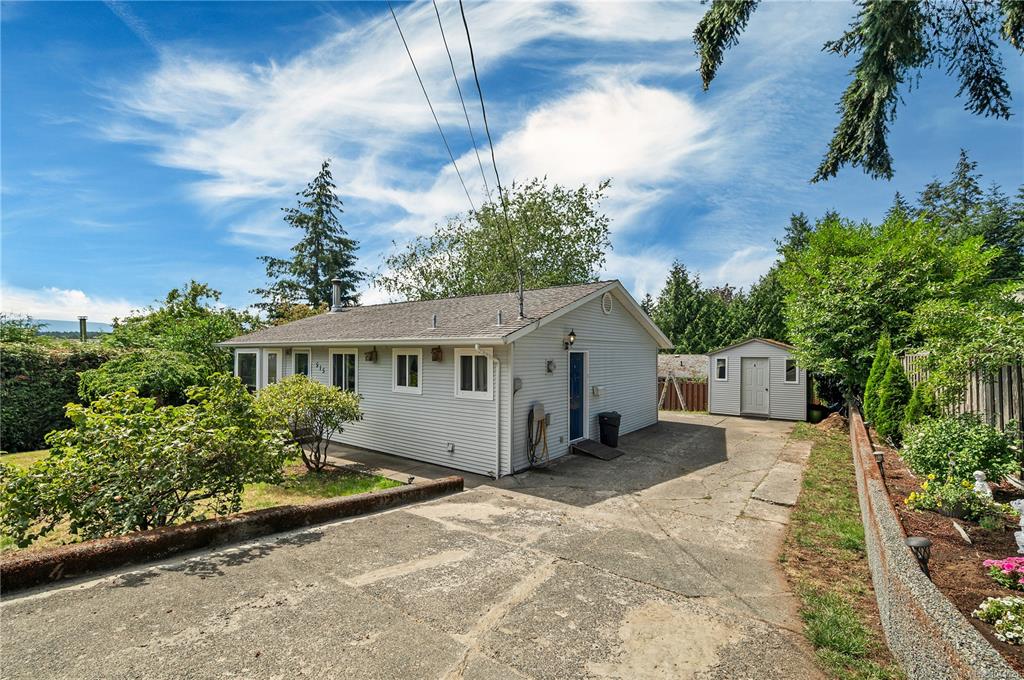 515 Oak Pl, 1044524, BC,