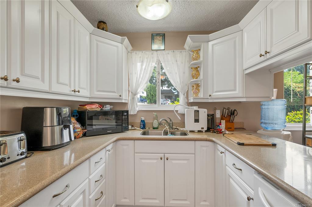 Third View of 515 Oak Pl, Campbell River, BC, V9W 5S2