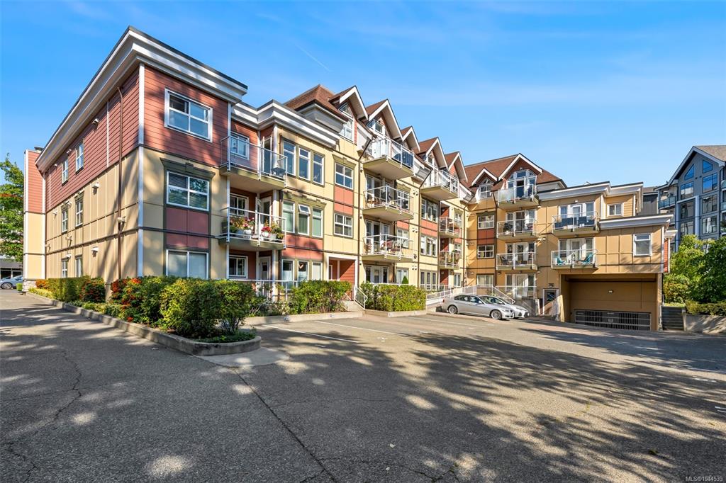 655 Goldstream Ave, 1044539, BC,