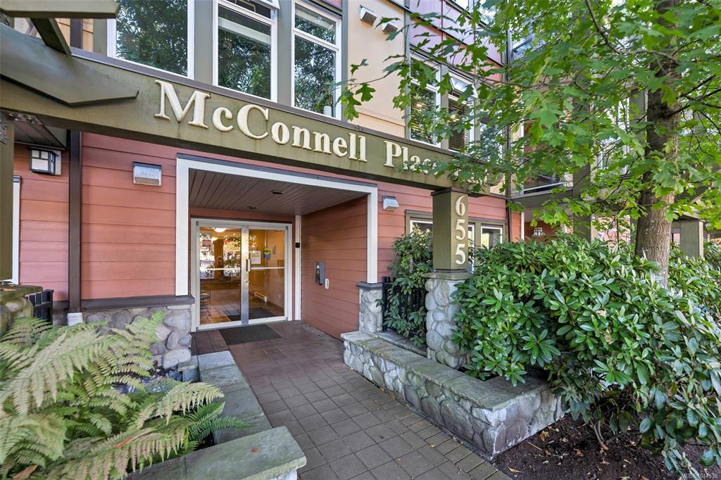 Third View of 655 Goldstream Ave, Langford, BC, V9B 0G2