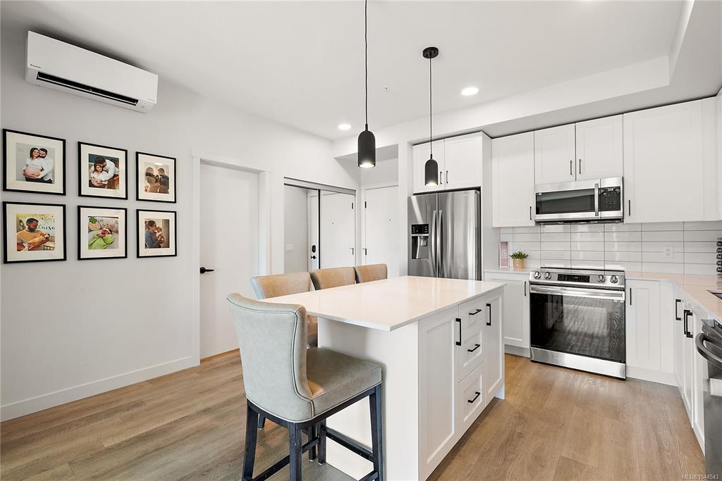 2461 Gateway Rd, 1044543, BC,