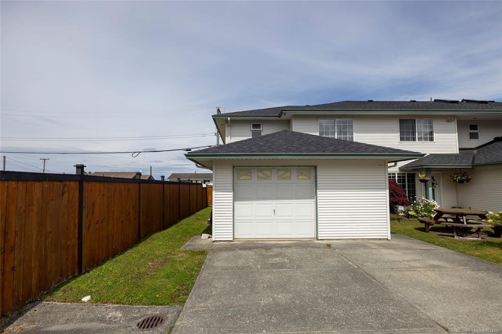 Fourth View of 2553 Kingcome Pl, Port McNeill, BC, V0N 2R0
