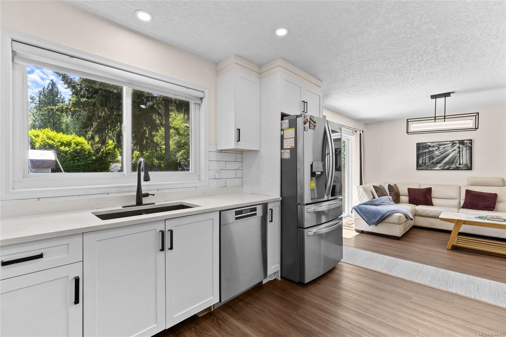 Third View of 1039 Haslam Ave, Langford, BC, V9B 2N3